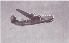 Originalfoto des Bombers in der Luft