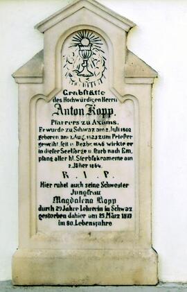 1864-Grabstein Pfr Kopp-ZimmToniFoto