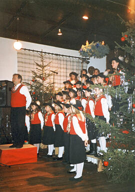Sinzing/Eilsbrunn (Regensburg), Saal Brauereigaststätte Röhrl: Präsentation CD "Stille Nacht...