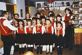 Elisabethinum Axams: Seit 1975 Nikolausbegleitung