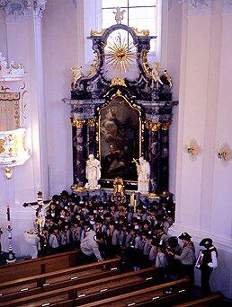 Strassen i.O., Dreifaltigkeitskirche: Hochzeit