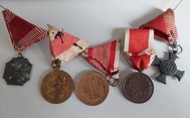 Verdienstmedaillen Bronz. Tapf.-Eis. Verd. Kr.-Karl Tr.