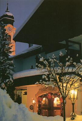 Postkarte Ebbs Unterwirt Winterabend mit Kirche