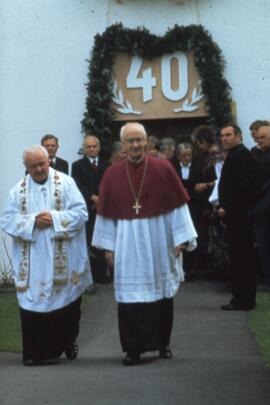 Macheiner Josef 40 jähr. Priesterjubiläum 1986 Ebbs bei Kirchenausgang