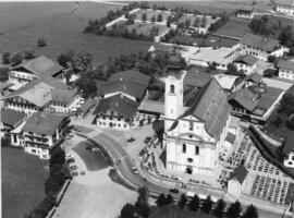 Flugaufnahme Ebbs Dorfzentrum Kirche Juli 1985