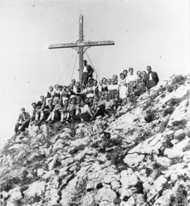 Naunspitze Kaisertal Gipfelkreuz errichtet von katholischer Jugend 1949