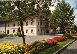 Ebbs Blumeninsel bei Hauptschule zu Bundesstraße 2002
