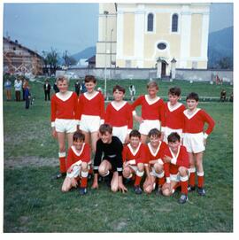SK Fußball Schüler alter Sportplatz hinter Kirche ca. 1970