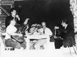 Musikgruppe Muttertagsfeier beim Oberwirt in den 1950iger Jahren
