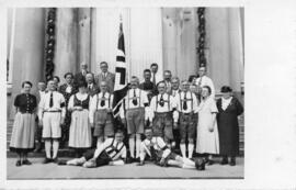 Vogl Josefliegend links NS Gruppenfoto ca 1939