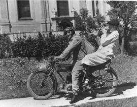 Pfarrer Pfadschbacher lauf Motorrad 1930