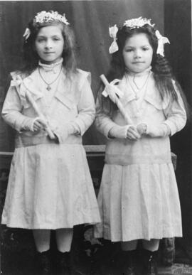 Anker Theresia und Anker Barbara Kaissen Kinder 1915