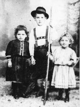 Anker Barbara, Thomas und Theresia Kaissen Kinder 1911