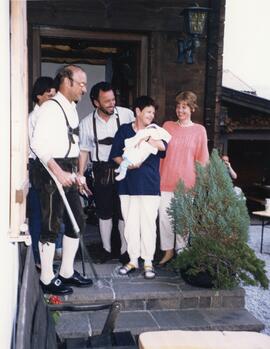 Sängerrunde Ebbs Einläuten bei Familie Otto Zangerle 30 04 1993