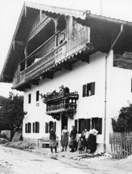 Mayr im Unteren Dorf Ebbs Wildbichler Straße Nr 42 als Freisingerhaus ca 1910