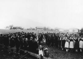 Maifeier unter den Nationalsozialisten auf dem Pfarrfeld in Ebbs 2 Bild 1938