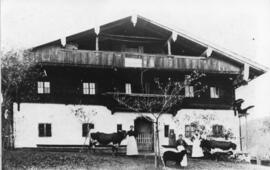 Bauernhof am Niederndorferberg Familie Mitterer ca 1920