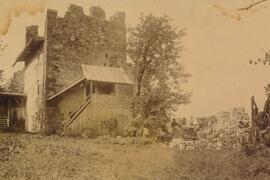 Turm der Rottenburg Ruine in Rotholz
