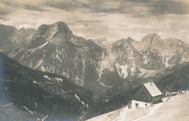 Plumsjochhütte  mit  Gamsjoch
