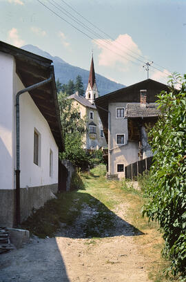 Blick auf den ehemaligen Hauptweg auf den Flaurlinger Berg