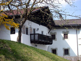 Messnerhaus, Neunergasse 10