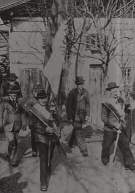 Fahnenabordnung der Kameradschaft beim Umgang