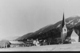 Blick auf das Dorf aus Westen