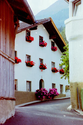 Ansichten in Dorf, Feld und Kalvarienberg