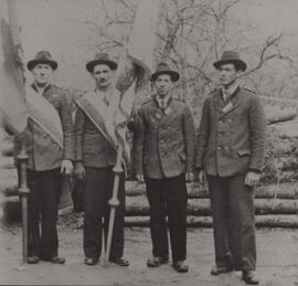 Fahnenabordnung der Kameradschaft