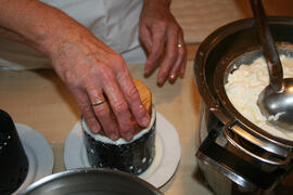 Frischkäsebereitung mit Schafmilch