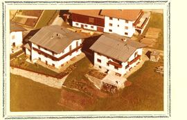 Luftbild Gebäude; Nr. 160, 163, 164 (Dorf)
