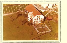 Luftbild Gebäude;  Nr. 154 (Dorf, Widum)