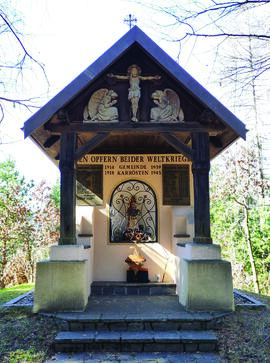 Kriegerdenkmal Liene Boude