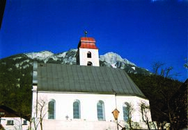 Pfarrkirche Karrösten Ansicht vom Süden