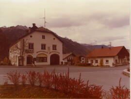 alte Spritzenhaus mit Feuerwehr, Bank, Gendarmerie  und Sennerei