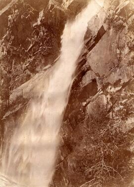Lehnbach mit Wasserfall