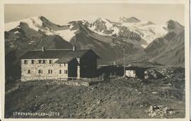 Starkenburgerhütte (2229m) mit Blick zum Stubaier Gletscher