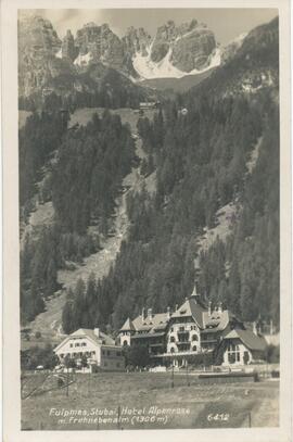 Hotel Alpenrose mit Frohnebenalm (1306m)