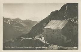 Hildesheimer Hütte (2910m) gegen die Ötztaler