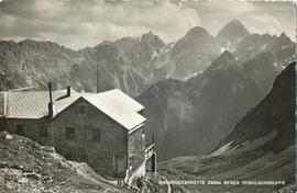 Innsbrucker Hütte (2369m) gegen Tribulaungruppe