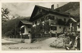 Landhaus Pedevilla &quot;Sennheim&quot; mit Fassadenbild von Pfarrer Franz Senn