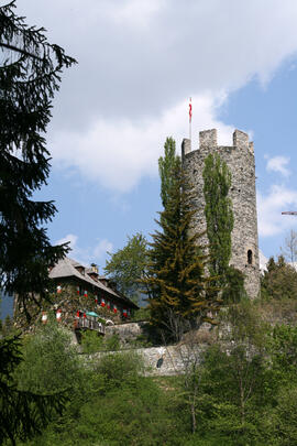 Burg Klamm Aufbau 2011-04-25_21 JMF