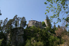 Burg Klamm Aufbau 2011-04-25_05 JMF