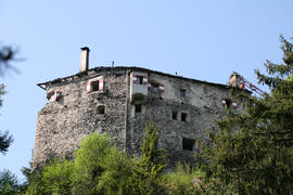 Burg Klamm Aufbau 2011-04-25_04 JMF