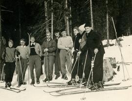 Schifahrergruppe im Lehnberg mit