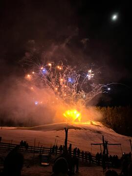 Neujahrsgala Feuerwerk 2022-01-01_3 Kössler Lisi