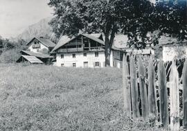 rechts vorne Bretterzaun (Garten