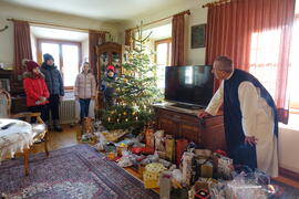 Ministranten + Pfarrer Rolli 2020-12-27 JMF