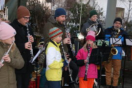 Weihnachtsstrasse Musikkapelle 2023-12-16_6 JMF