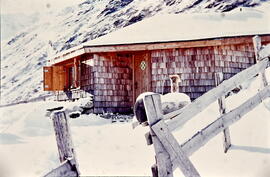 Bergrettungshütte, Pettneu
